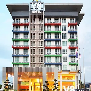 4* Hotel V8